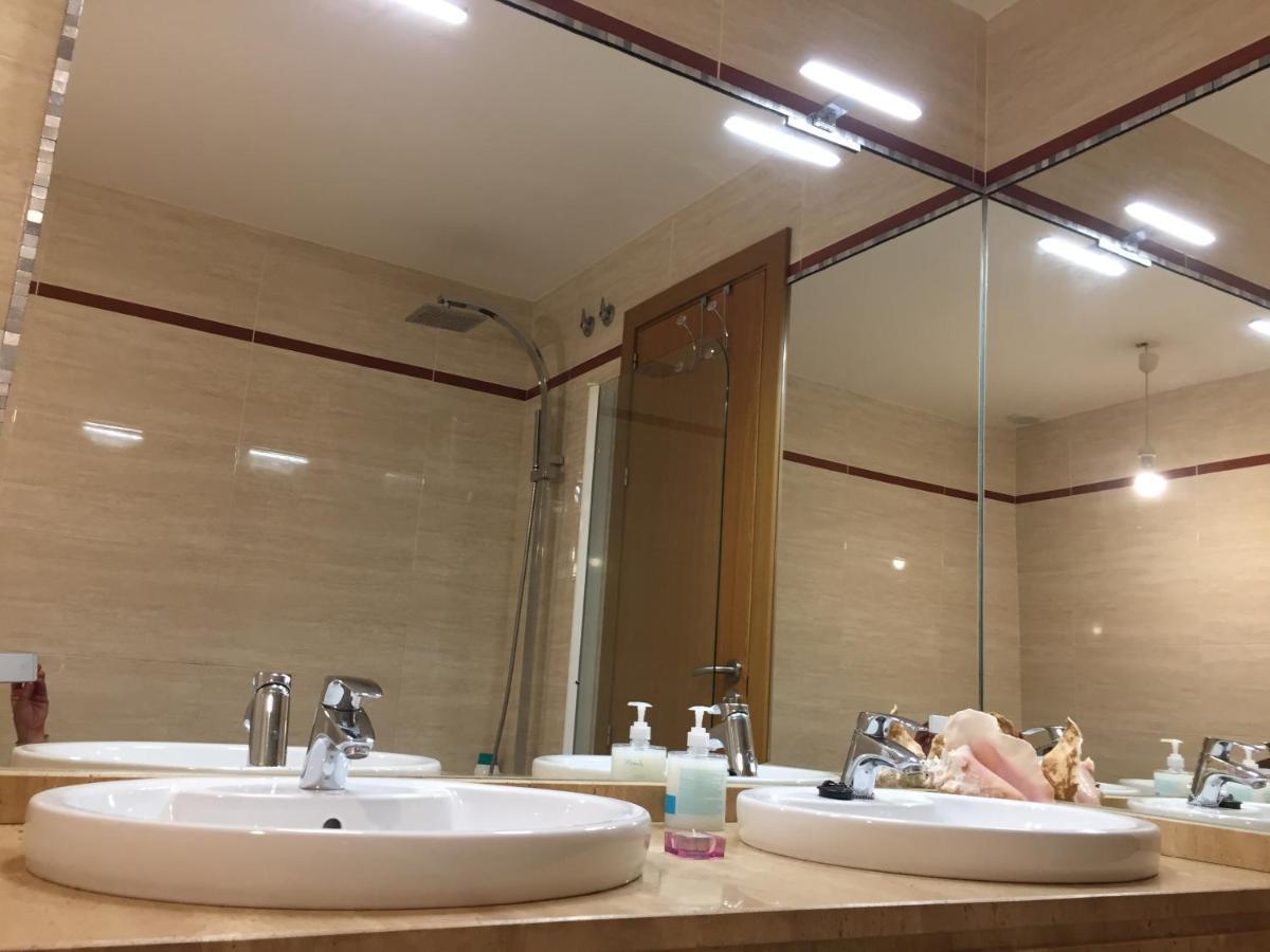 בורמוחוס Sevilla Aljarafe Room מראה חיצוני תמונה