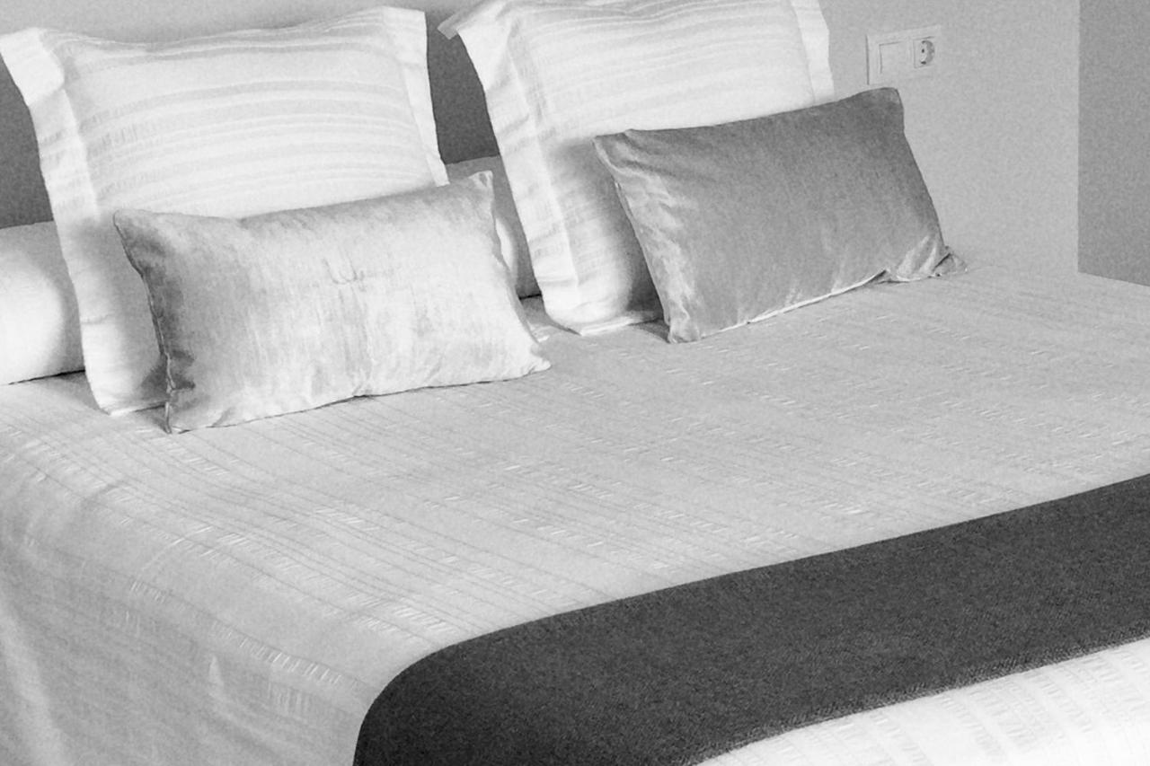 בורמוחוס Sevilla Aljarafe Room מראה חיצוני תמונה